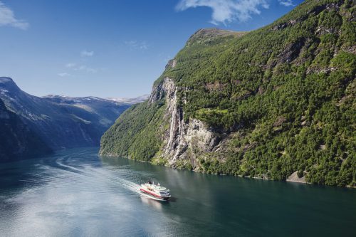 MS Nordlys © Hurtigruten/Agurtxane Concellon