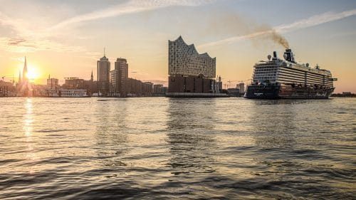 Die Mein Schiff 3 in Hamburg / © Jens Hagens